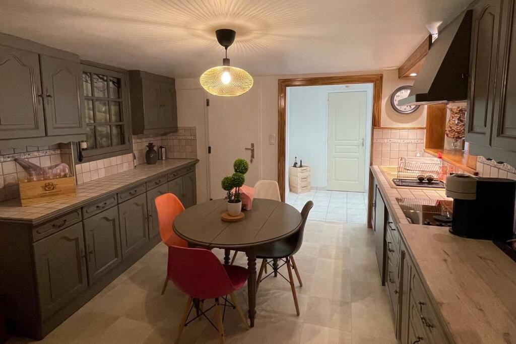 Appartement «La Vie Est Belle» Au Coeur De Sézanne Eksteriør bilde